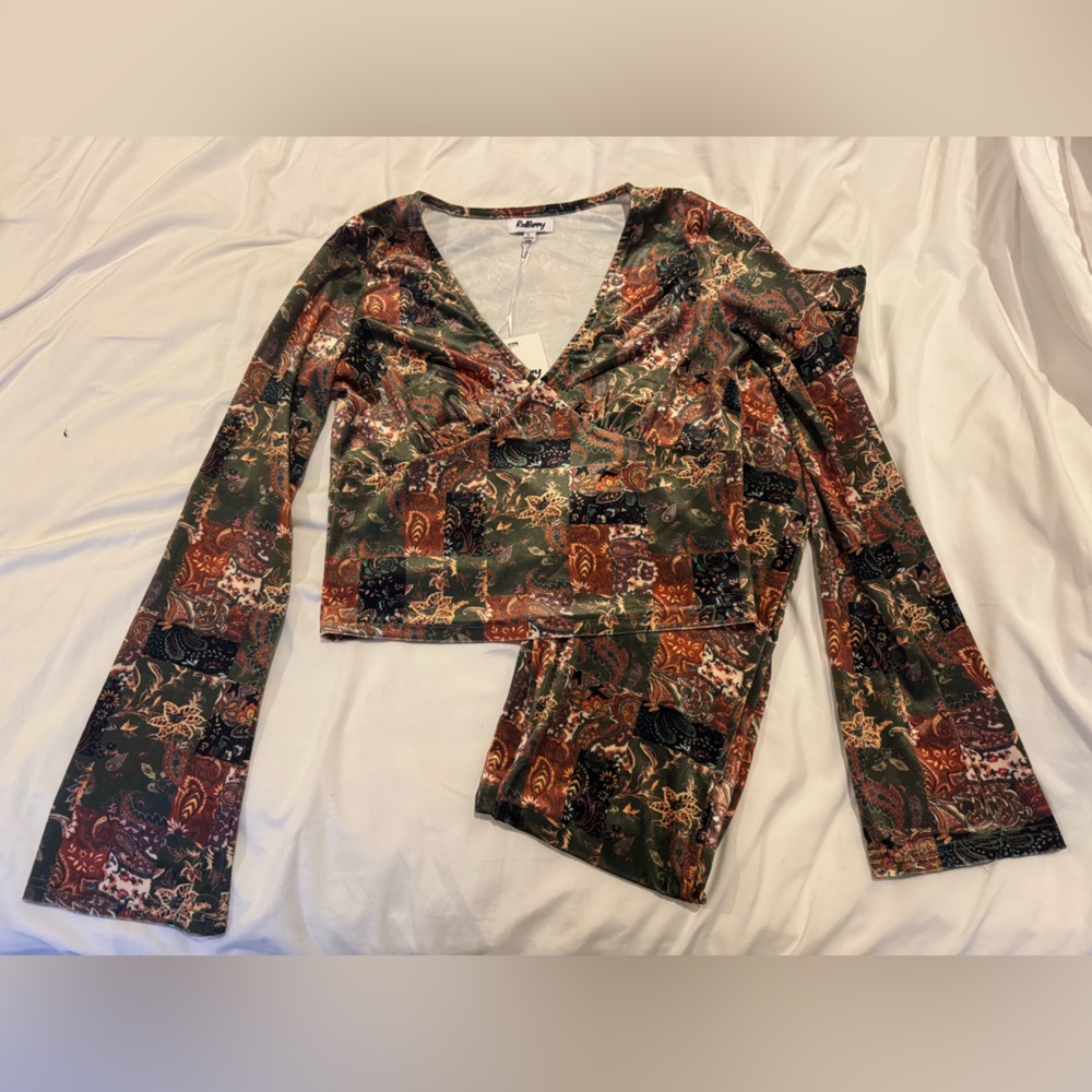 Verge Girl Multicolor Floral Long Sleeve Top with Matching Flare Pants Set - NWT